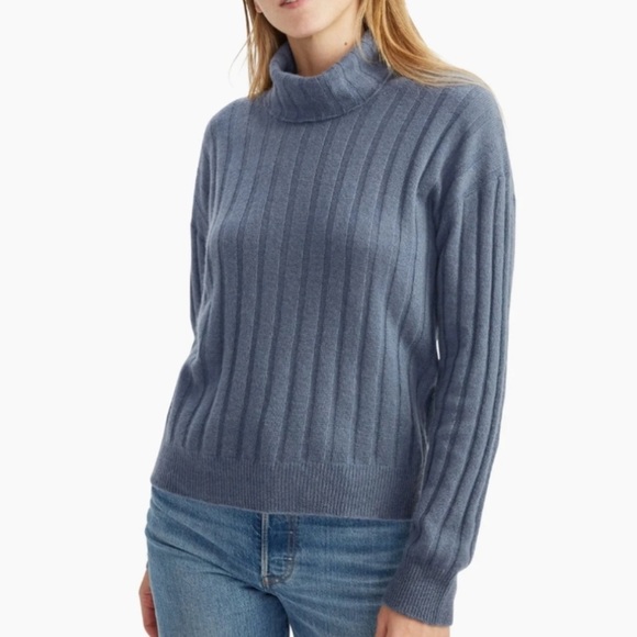 NEW Cashmere Relaxed Ribbed Turtleneck size XS - Picture 1 of 6